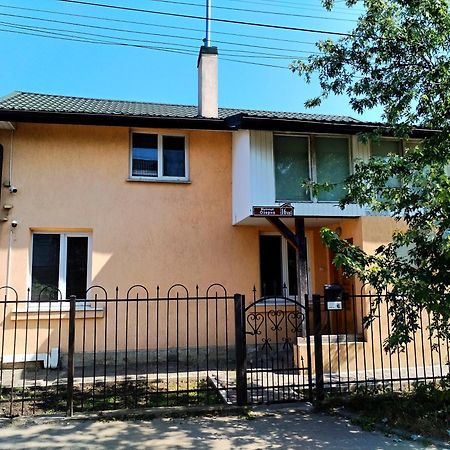 Wow House Lviv Apartment Luaran gambar